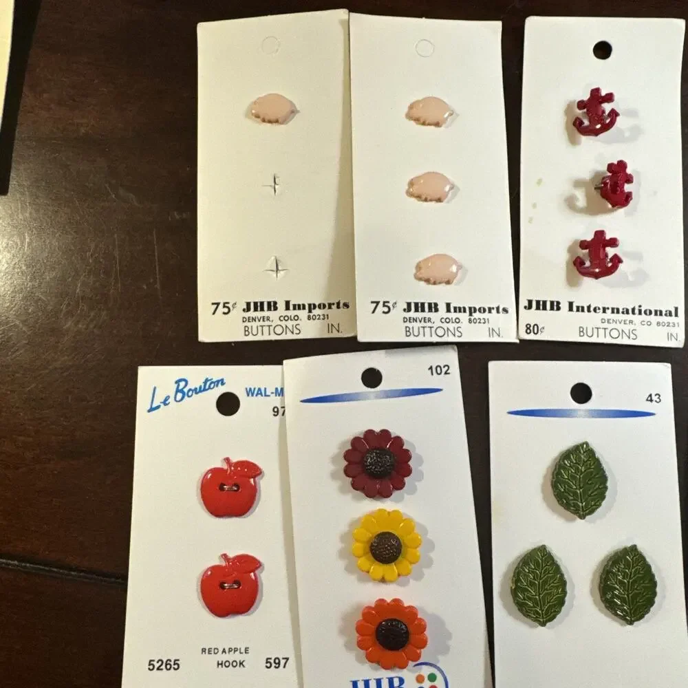 Lot of NEW Novelty Buttons JHB Mary Engelbreit Le Chic Le Bouton mouse pig apple